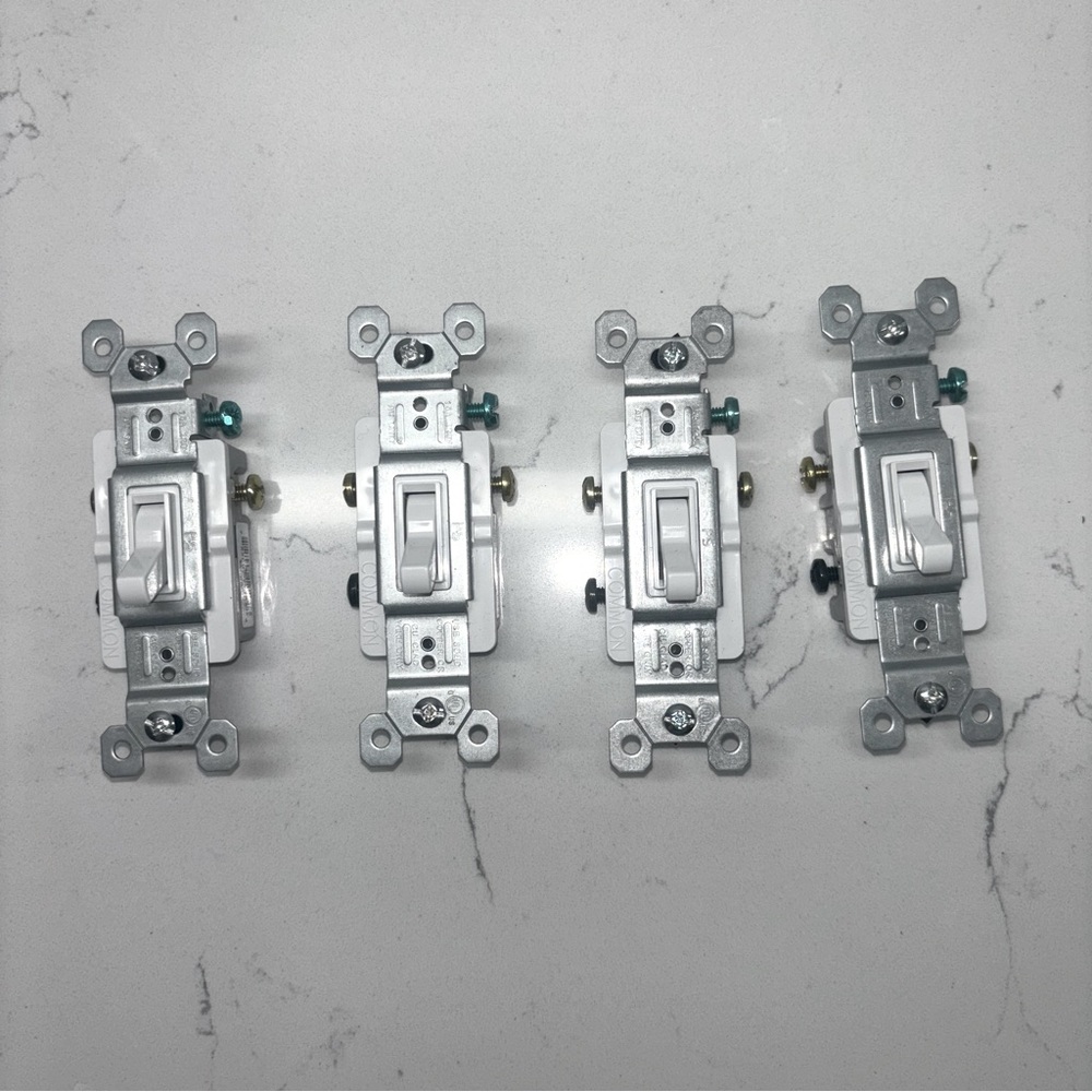 3-Way Toggle Light Switch - White, Pack of 5